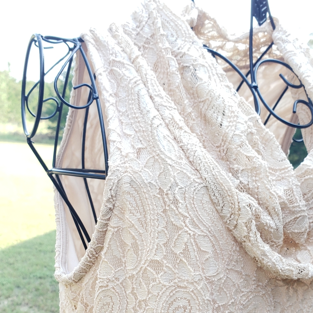 Cream Lace Sleeveless Top